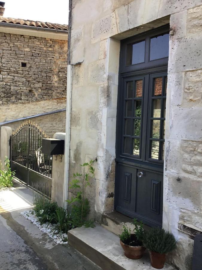 La Cour Blanche Villa Verteuil-sur-Charente Exterior foto