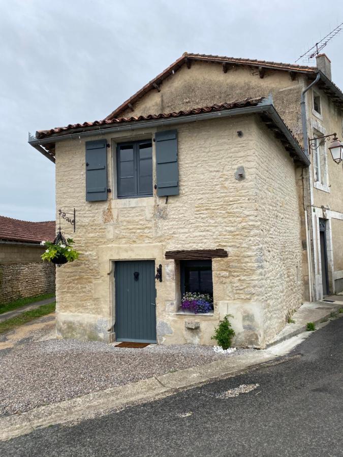 La Cour Blanche Villa Verteuil-sur-Charente Exterior foto