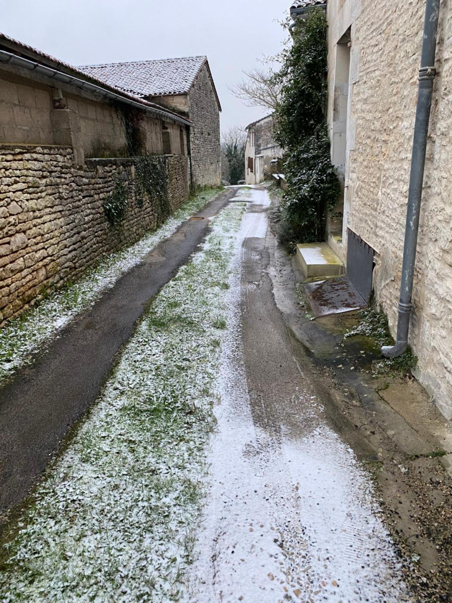 La Cour Blanche Villa Verteuil-sur-Charente Exterior foto